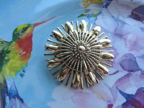 Vintage estate flower brooch - flower,