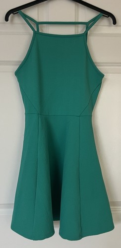 Gently used divided green - h&m,