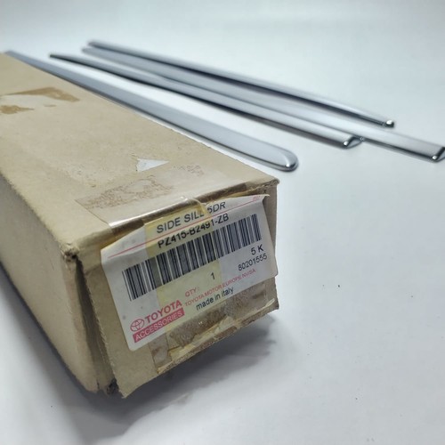 Genuine toyota yaris side - yaris,