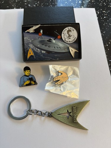 Star trek pin badge collection - star,