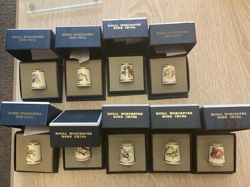 Royal worcester signed - worcester,