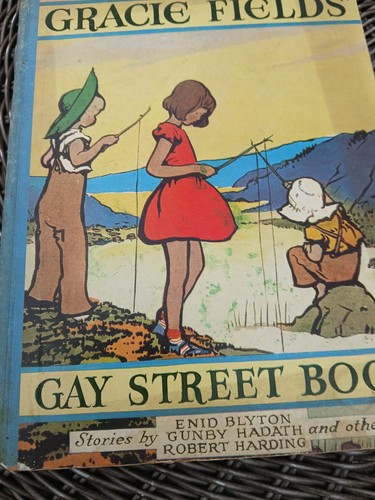 Gracie fields gay street - fields',