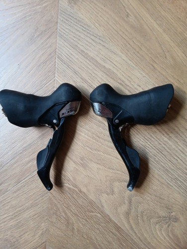 Shimano 105 570 sti levers - ,