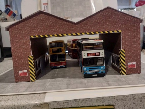 Scale bus depot - oo,