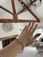 Beautiful 9ct Yellow Gold