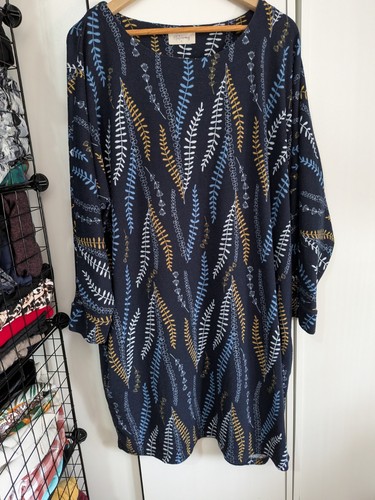 Woman dress size large - dress,