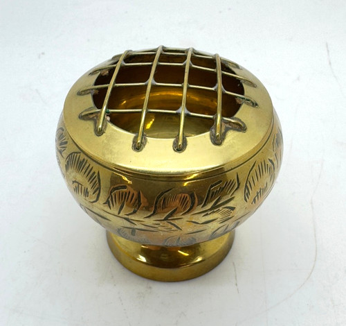 Vintage 1950 brass small - brass,