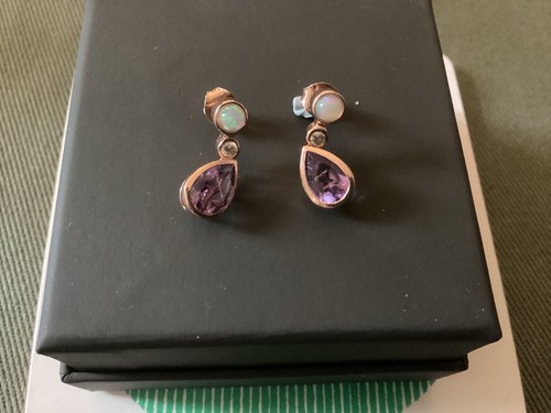 Stunning opal zircon and - stunning,