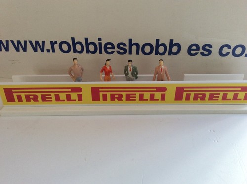 Scale pirelli pitwall - 1:32,