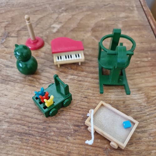 Sylvanian families spares - families,