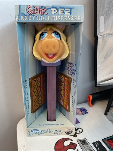 Giant pez miss - miss, music