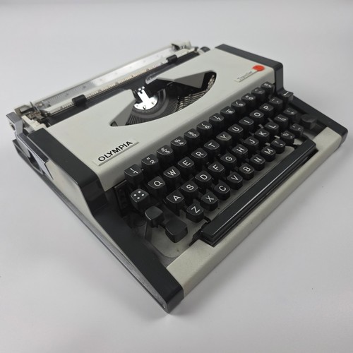 Olympia traveller typewriter - olympia,