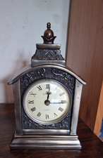 Crosa Juliana Quartz Mantel