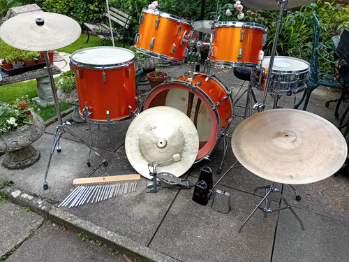 Acoustic analogue drum - drum, kit