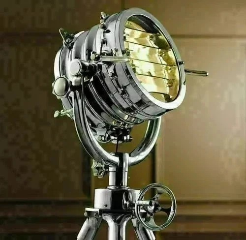 Larger royal master - larger, spotlight