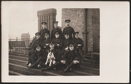 Ww1 red cross - red,
