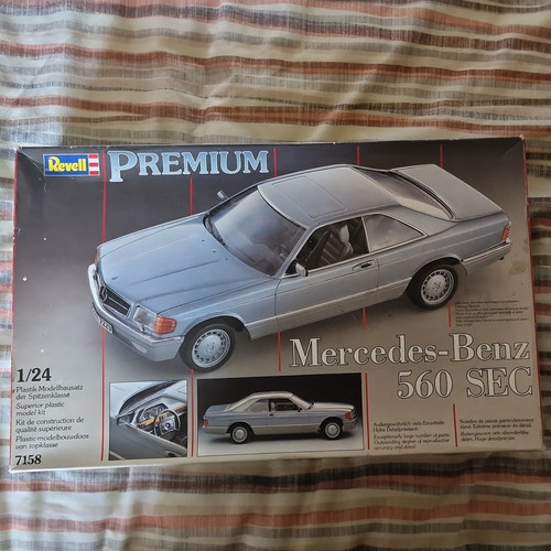 Revell mercedes benz 560 sec - revell, mercedes-benz
