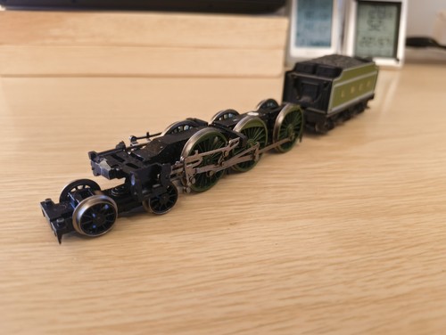 Hornby b17 motorised tender - hornby,