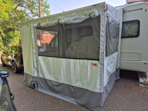 Fiamma privacy room 300 - 300, medium