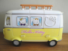 Hello Kitty Camper van