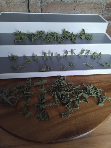 Airfix military figures - figures, olive