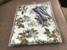 NEW PORTMERION HOLLY AND IVY