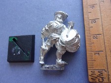 Empire Greatswords Musician Drummer Command Fighter Greatsword Knight Metal