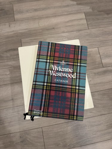 Vivienne westwood catwalk - vivienne,