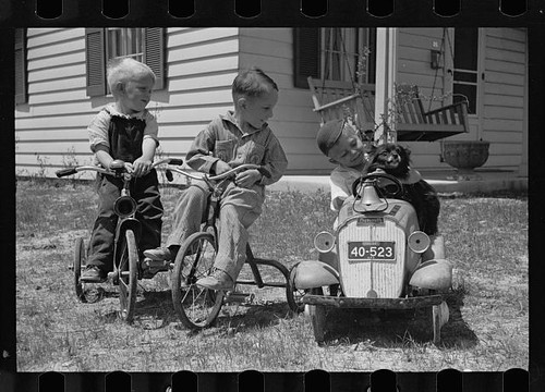 Photo 1930s children tricycle - photo:1930s,