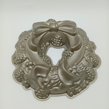 Nordic Ware USA Wreath Bundt