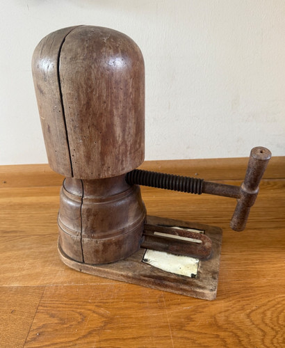 Hat stretcher wooden - hat, shape