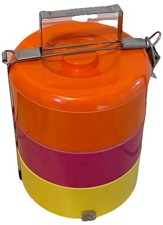 Kitchen Food Storage: Retro