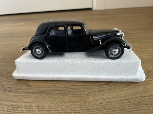 Burago scale diecast - scale,
