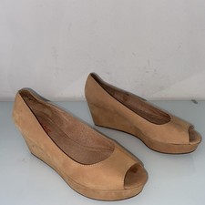 michael kors Soft Suede Tan Wedge Peep Toe Shoes Size 7(W9)