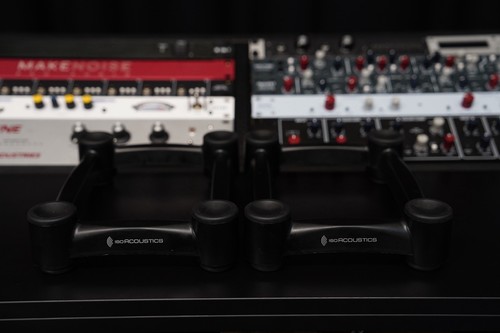 Isoacoustics iso 200 studio - isoacoustics, iso-200