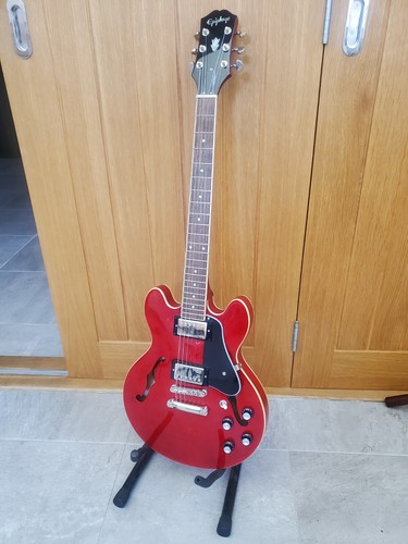 Epiphone inspired gibson - inspired,