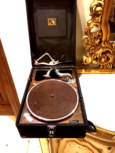 His masters voice gramophone - masters,