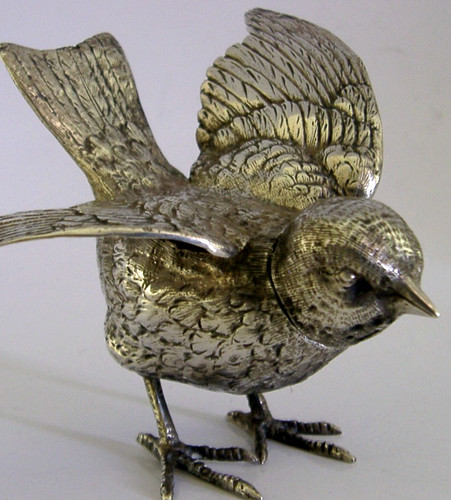 Stunning life size bird - size,