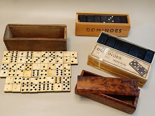 Vintage assorted dominoes - assorted, /