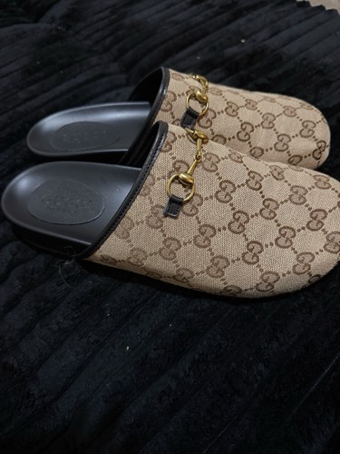 Gucci monogram logo slide - gucci,