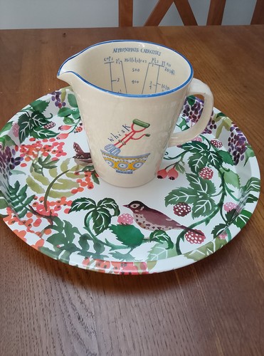 Vintage green pottery - g,