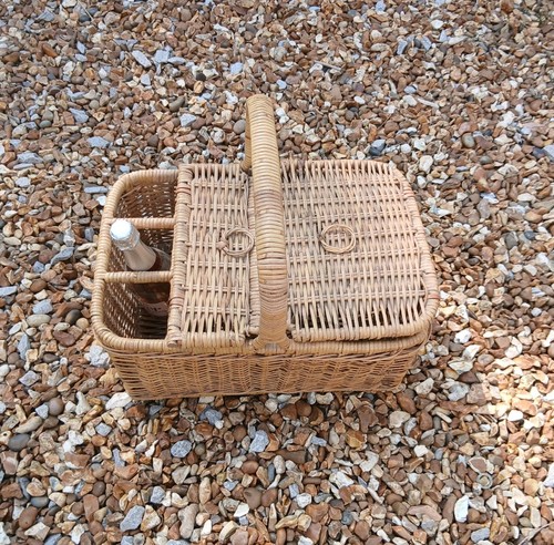 Vintage wicker picnic - vintage,