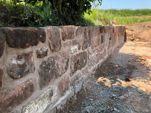 Reclaimed red sandstone - red,