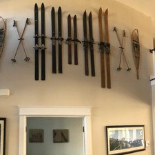 2 Leather straps (+4screws)