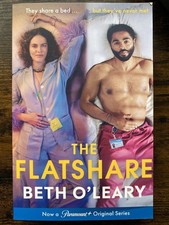 THE FLAT SHARE Beth O’Leary Paperback Book Novel Romance  Funny Witty Chick Lit