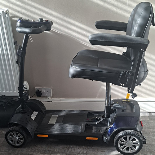 Wheel mobility scooter - scooter, with