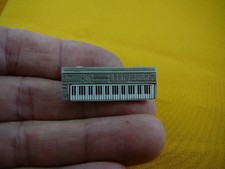 (M-324) ROLAND D50 SYNTHESIZER