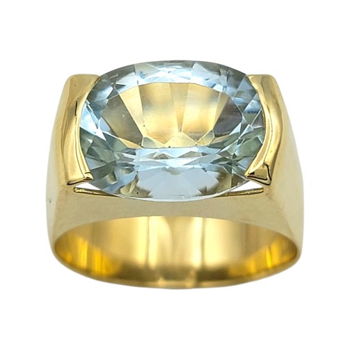 Oval cut aquamarine - aquamarine, west