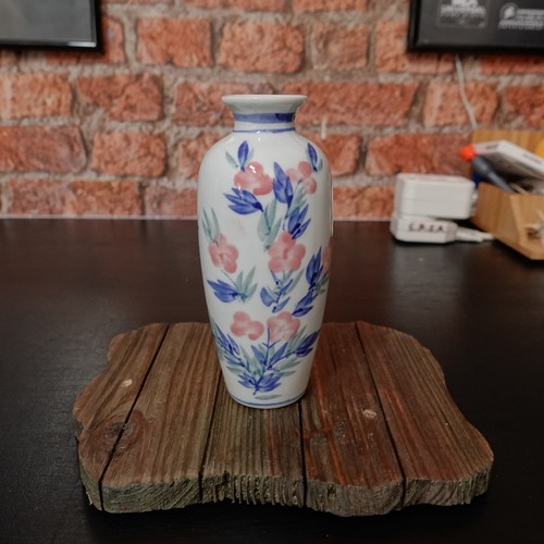 Chinese floral porcelain vase - floral,