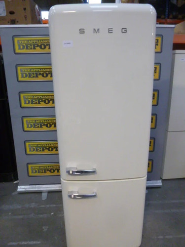 Smeg fridge freezer - fridge,